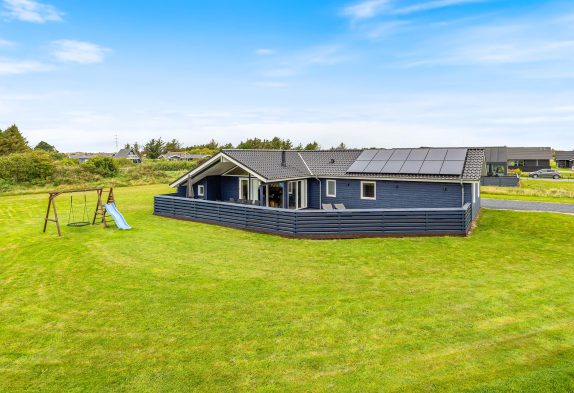 Stilfuldt feriehus til 8 personer med spa og sauna