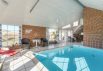 Poolhus med skøn beliggenhed tæt på klitter og strand (billede 13)