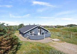 Gemütliches Holzhaus mit Kamin in Klegod