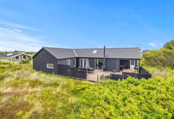 Moderne feriehus med spa, lækre terrasser og 2 hunde tilladt
