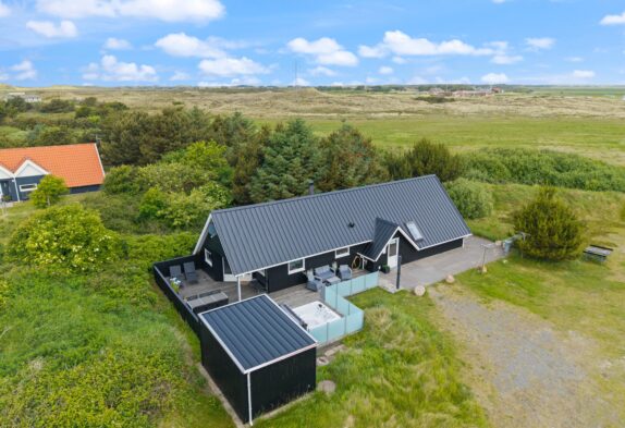 Charmantes Ferienhaus in Klegod mit Sauna und Whirlpools
