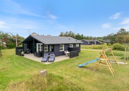 Schönes Nichtraucherhaus, attraktiv am Strand und am Fischsee gelegen