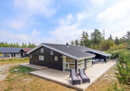 Lækkert sommerhus med spa og sauna i børnevenlige omgivelser