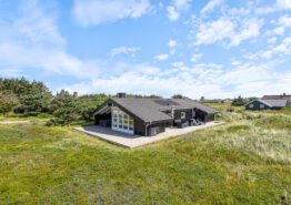 Feriehus med spa og sauna på en smuk naturgrund