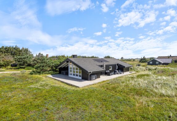 Strandnahes Ferienhaus mit Sauna & Whirlpool