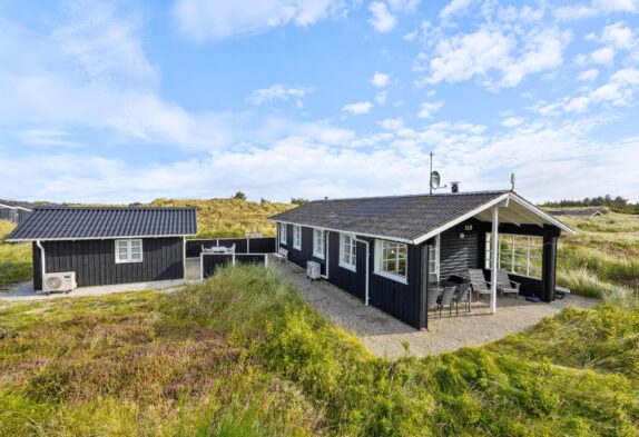 Schönes Ferienhaus in Klegod mit Holzofen und Sauna für 4 Personen