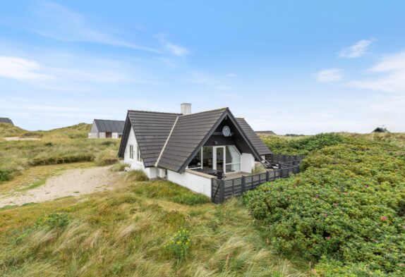 Schönes Ferienhaus in guter Lage auf Naturgrundstück