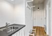 Hus på lyngklædt grund med lukket terrasse og carport (billede 16)