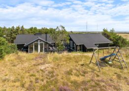 Hyggeligt sommerhus med pool og sauna. Kat. nr.:  H5574, Fladsbjergvej 90;