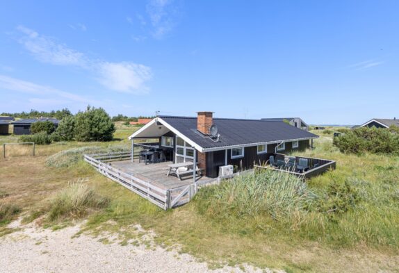 Sommerhus til 10 personer med sauna, spabad og aktivitetsrum
