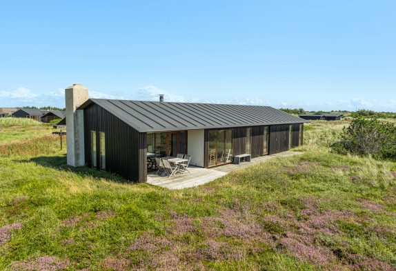 Dejligt feriehus på naturgrund tæt på stranden