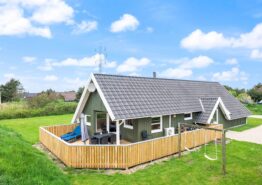 Gemütliches Holzferienhaus mit Kamin, Sauna, Whirlpool, 2 Hunde