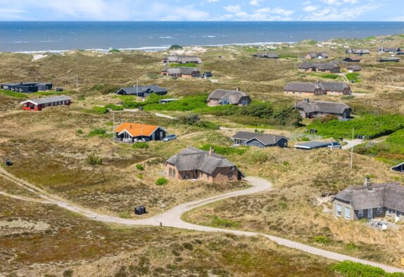 Luksussommerhus på unik naturgrund med terrasse