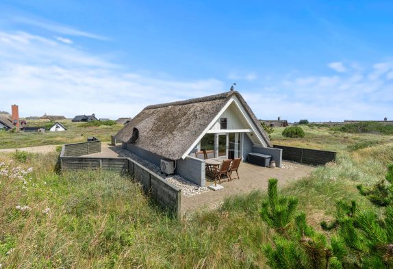 Gepflegtes Ferienhaus mit Terrasse nah am Strand