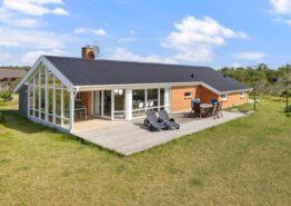 Ferienhaus mit überdachter Terrasse nah am Strand