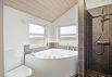 Hyggeligt, indbydende feriehus med spa, sauna og brændeovn (billede 16)