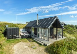 Schickes Ferienhaus mit Außensauna und Außenwhirlpool