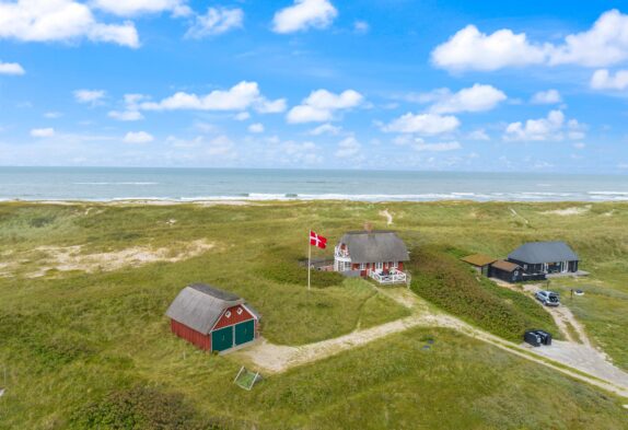 Gemütliches Ferienhaus direkt am Strand von Houvig