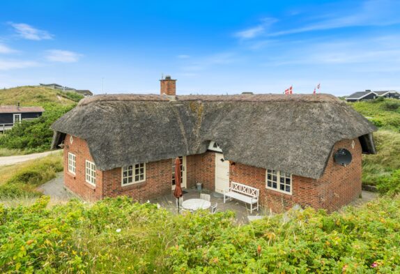 Hyggeligt sommerhus kun 200 meter fra Vesterhavet