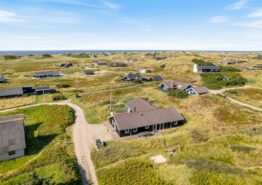 Sommerhus med pool, spa og sauna med paroramaudsigt. Kat. nr.:  J6329, Sneppedalen 64;