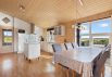Spændende arkitekttegnet feriehus med dejlig træterrasse og beliggenhed (billede 11)