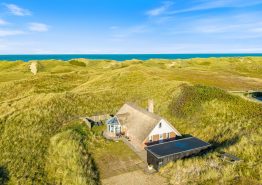 Helles Ferienhaus in toller, strandnaher Lage. Kat. nr.:  J6351, Regnspovedalen 56;