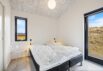 Moderne og stilfuldt feriehus ved havet med sauna, spa og billard (billede 18)