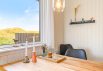 Hyggeligt sommerhus i første række til havet – renoveret i 2019 (billede 13)