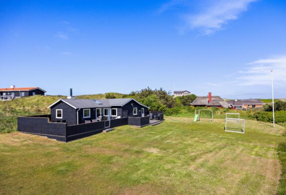 Renoviertes Ferienhaus in Houvig – nur 200m vom Meer entfernt