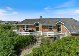 Schönes Ferienhaus mit toller Terrasse & Blick auf die Dünen