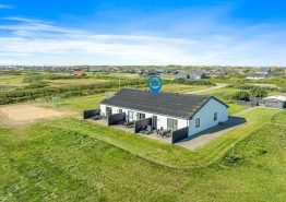 Moderne Ferienwohnung mit Fußball- und Volleyballfeld