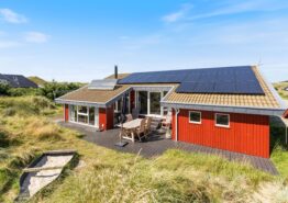 Strandnahes Ferienhaus mit Whirlpool, Sauna und Internet