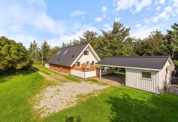 Hyggeligt sommerhus tæt på god golfbane