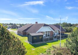 Badeferie året rundt i et ikke-ryger feriehus med indendørs pool