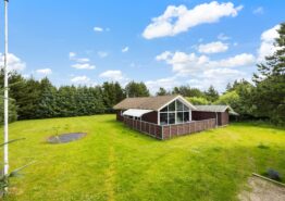 Hyggeligt feriehus i rolig beliggenhed med udebruser. Kat. nr.:  K6502, Risbjergvej 30;
