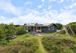 Hyggeligt sommerhus med aktivitetsrum – Lodbjerg Hede. Kat. nr.:  K6758, Granalle 10;