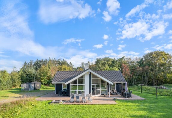 Ferienhaus in ruhiger Lage in Lodbjerg Hede, Sauna und Whirlpool