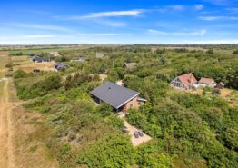 Dejligt sommerhus med spa og sauna i Søndervig