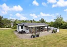 Geräumiges Ferienhaus, auf grossem Grundstück