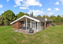 Pragtfuldt sommerhus i Lodbjerg Hede på skøn naturgrund