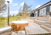 Stilfuldt sommerhus med spa, udebruser og panorama udsigt (billede 37)
