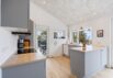 Stilfuldt sommerhus med spa, udebruser og panorama udsigt (billede 4)