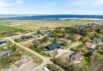Stilfuldt sommerhus med spa, udebruser og panorama udsigt (billede 51)