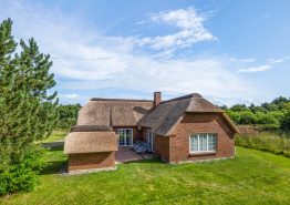 Ruhiges Ferienhaus mit Pool, Sauna und Whirlpool