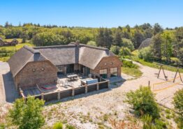 Komfortables Ferienhaus mit Pool, Außenwhirlpool und Sauna