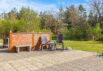 Hyggeligt stråtækt sommerhus på stor, ugeneret naturgrund (billede 22)