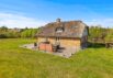Hyggeligt stråtækt sommerhus på stor, ugeneret naturgrund (billede 25)