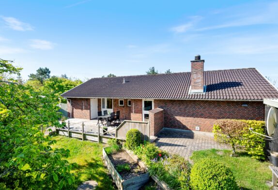 Sommerhus med fjordudsigt og 1 hund tilladt