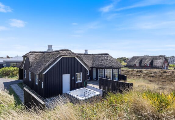 Tolles Ferienhaus mit Außenwhirlpool und Außendusche