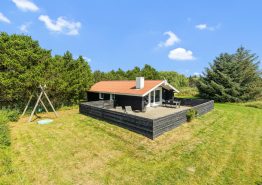 Familieferiehus med dejlig, afskærmet terrasse